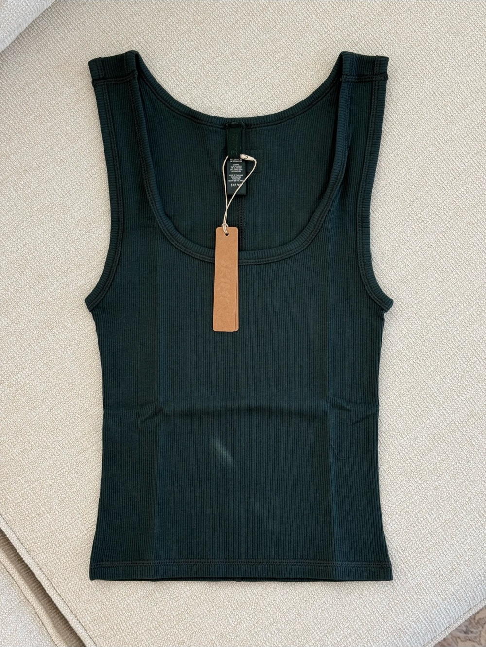 SKIMS Spruce Cotton Rib Tank - Picture 2 of 9